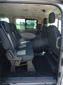 Ford TOURNEO CUSTOM 2.2TDCi 155Hp LONG 08/2015 8 MÍSTNÉ - 16