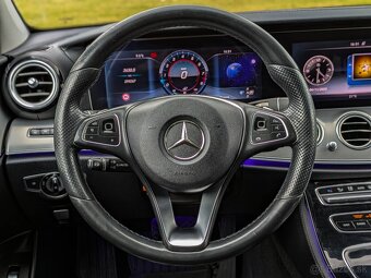Mercedes-Benz E trieda Kombi 400 4MATIC 3.5 V6 AMG Line - 16