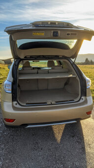 Lexus RX 450h Hybrid - 16