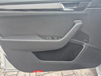 Škoda Superb 2.0 TDI 147kw L&K 2022 - 16