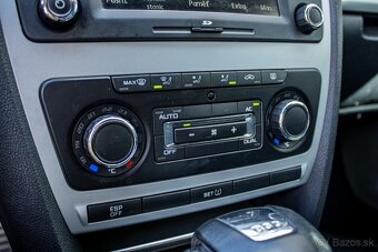 Škoda Octavia Combi 2.0 TDI CR RS DSG - 16