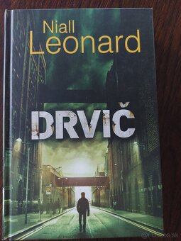 Cook, Vujity, Puzo a iné - 16