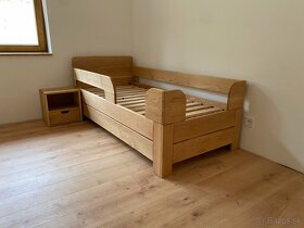 Dubová masívna posteľ 90x200cm so zábranami - 16