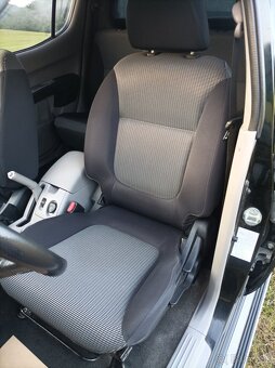 Mitsubishi L200 Mitsubishi L 200 4X4 SSC 1majitel - 16