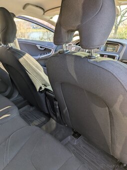 Volvo V40 1.6 D2, 2012 – výborný stav, bez investicii - 16