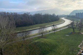 4 izbový byt s lodžiou TOP LOKALITA - ZVOLEN Západ - 16