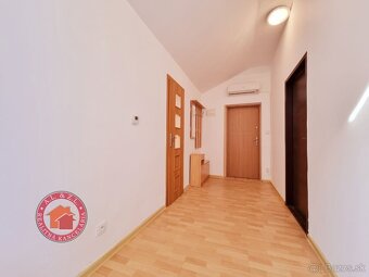 Nezariadený 4 izbový BYT v SENCI - centrum - 16