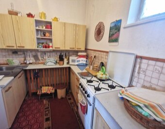 Rodinný dom 6 izieb, 2509m2,  Buzica - 16