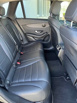 Mercedes-Benz GLC SUV 200 d 4MATIC A/T - 16