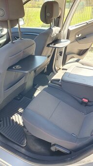 Renault Grand Scenic 1, 5dCi, 81 kW, 7 miest - 16