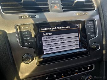 Volkswagen Golf 1.6 TDI BlueMotion Comfortline DSG - 16