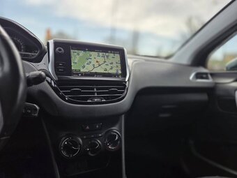 Peugeot 2008 1.2 PureTech Style - 16