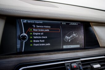 BMW Rad 7 740d xDrive - 16