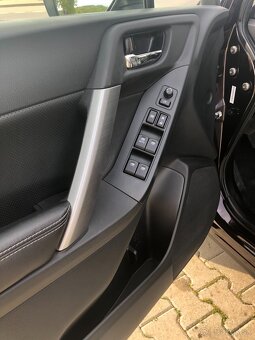 Subaru Forester 2.0D 108 kW • 4×4 • 6MT • koža • strešné okn - 16
