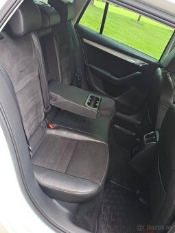 ŠKODA OCTAVIA combi 2.0TDI Elegance - 16