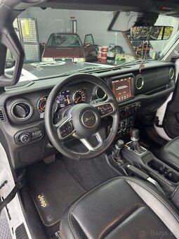 Predám Jeep Wrangler SAHARA 2.0T 4x4 DPH - 16