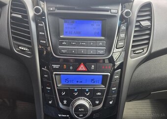 Hyundai i30 1.6-AUT.KLIMA-VÝHŘ.SED.+VOLANT - 16