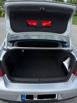 Volkswagen Passat B6 2.0 TDi - 16