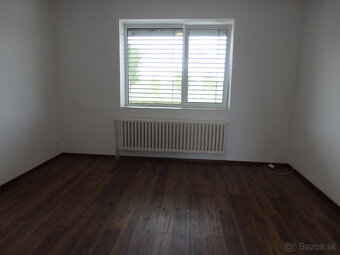 Na predaj 3 izbový rodinný dom v obci Šúrovce okr.Trnava - 16