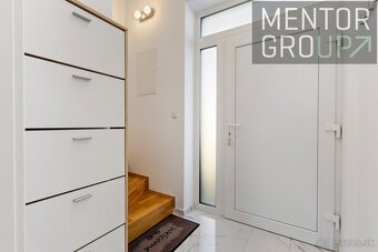360° VR Ponúkame na predaj 2i RD v radovej zástavbe + 2 par - 16