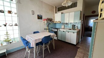 Na predaj: Rodinný dom v tichej lokalite Hlohovca - 16