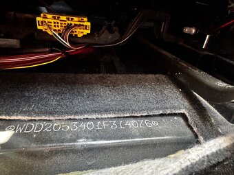 Predám Mercedes-Benz c180 coupe - 16