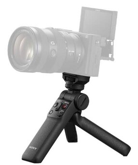 Predám úplne nový Sony ZV-E10 plus grip - 16