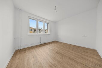 CENTRUM NOVÁ KOMPLET.REK., 4 – IZB. BYT, LOGGIA, PEZINOK - 16