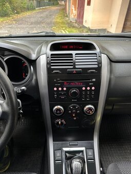 Suzuki grand vitara 2007 2.0 benzín - 16