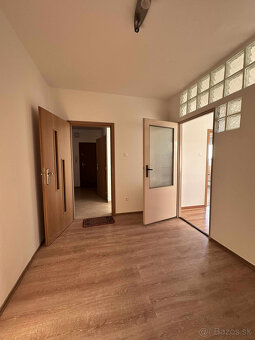 Prenájom 2 a pol izbový byt v centre mesta Dunajská Streda - 16