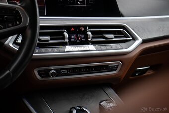 BMW X5 xDriveM50i A/T - 16