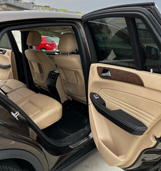Predávam Mercedes-Benz GLE Coupé 350d 4MATIC (2017) - 16