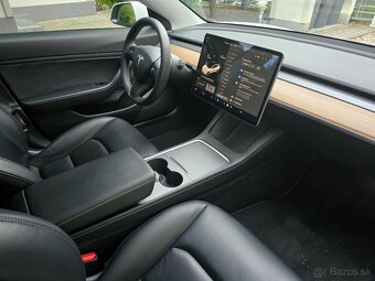 Tesla Model 3 Long Range 366kw, Mesačne: 420€ - 16