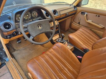 Mercedes-Benz W123 230C - 16