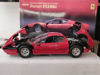Modely Ferrari 1:18 HotWheels ELITE - 16