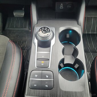 FORD Kuga PHE ST-Line X - 16