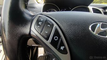 Hyundai i30 CW Kombi 1.6i CRDi HP 16V DOHC Style A/T - 16