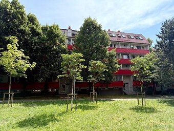 Na prenájom 1 izbový byt, Bratislava, Dúbravka, Bagarova ul. - 16