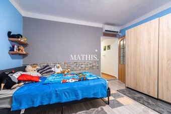 Na predaj priestranný rodinný dom s 3 podlažiami, krásnou zá - 16