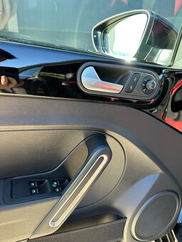Volkswagen Beetle Cabrio 1.4 TSI Sport - 16