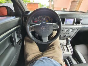 Opel Vectra 1.9 CDTI OPC Line A/T combi top stav a výbava - 16