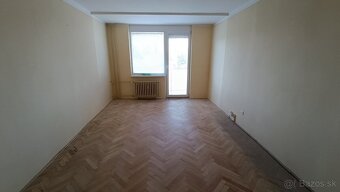 Predám 4 -izbový byt,  Levice - 16