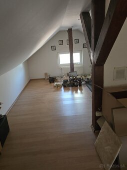 REZERVOVANE - 3 podlažný, 7 izbový RD s bazénom a garážou - 16