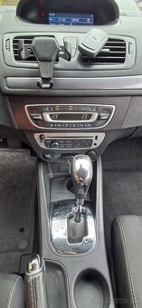 Renault Megane Gradtour 1.5DCI Automat 2015 Limited - 16