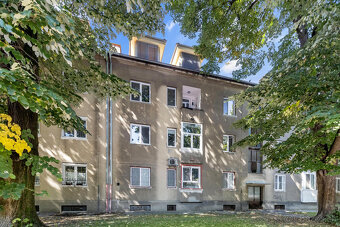 PREDAJ - podkrovný 3-izbový byt na Nivách - 500 bytov, Súťaž - 16