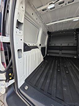 Volkswagen Caddy Dodávka Maxi 2,0 TDI Basis - 16