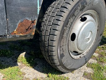 Obytná dodávka Mercedes MB100D - 16