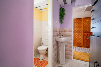 Na predaj dva rodinné domy na jednom pozemku v Krásnohorskom - 16