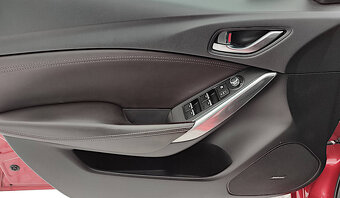 Mazda 6 2.5 benzín Revolution Top - 16