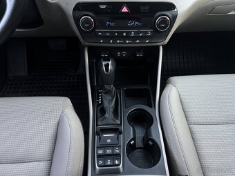 Hyundai Tucson 1.6 T-GDi Premium 4x4,SR, Automat, 64100km - 16
